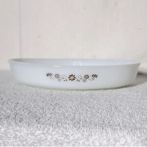 Vintage  Dynaware Pyr-O-Rey Brown Daisy Shallow Oval Milk Glass Casserole Dish